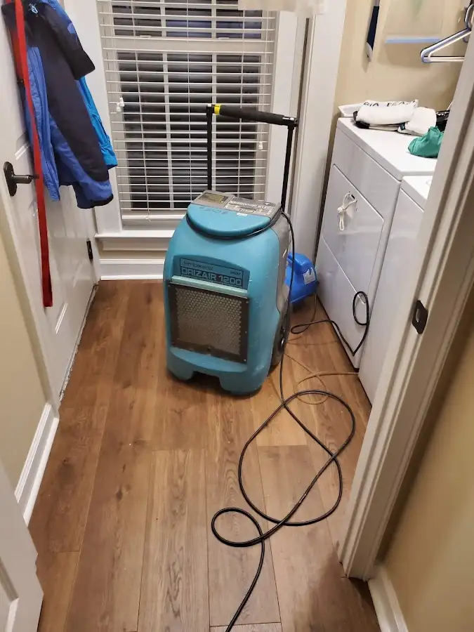 Commercial dehumidifier deployed for Crawl Space Restoration in Davenport